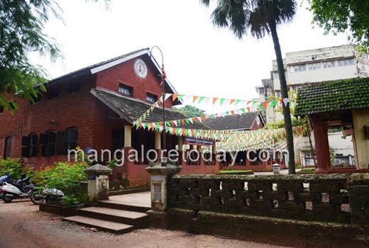  305-mt long National Flag 1